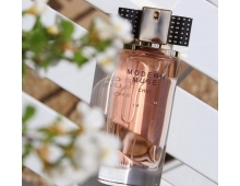 Estee Lauder Modern Muse Chic